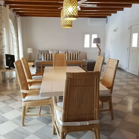Paros Holiday Alyki Villa *
