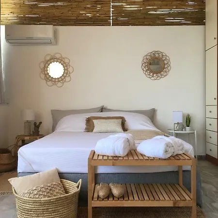 Paros Holiday Alyki Villa